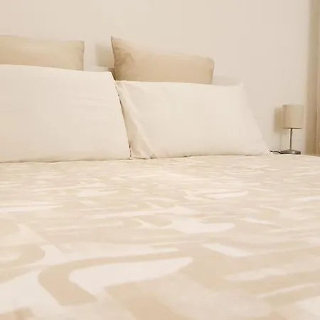 Apartment Almare - White House *