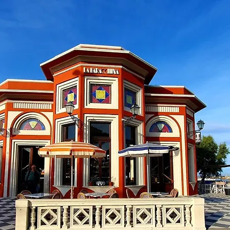 Almare - White House Apartment *